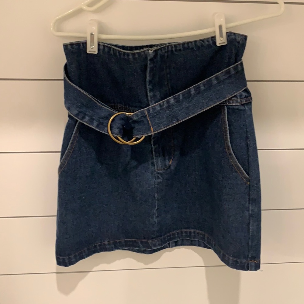 Jean skirt. Size small.